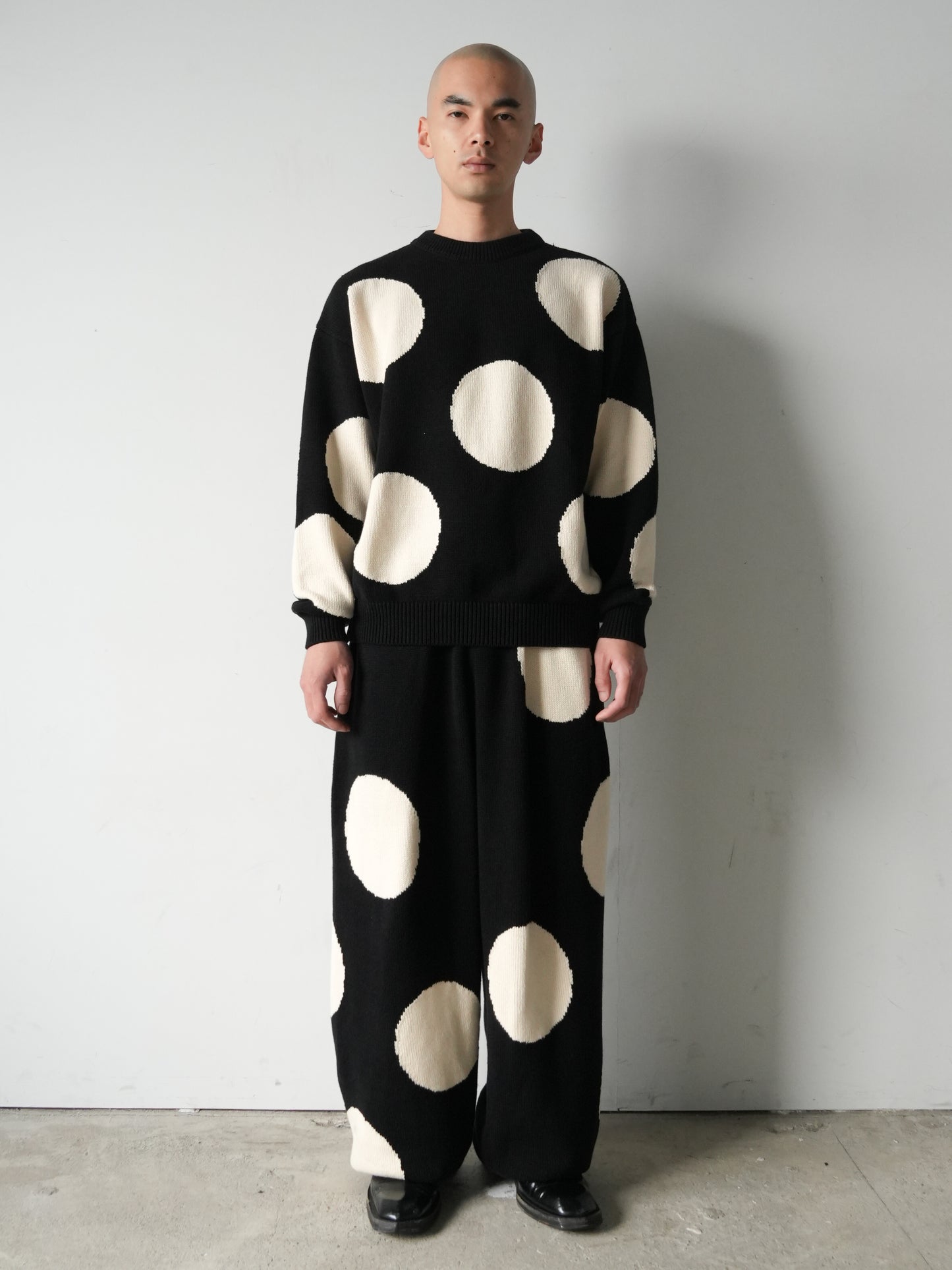 DOT INTARSIA KNIT BLACK